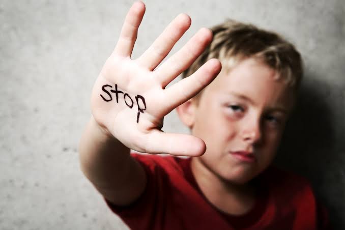 كيف أحمي أطفالي من التحرش؟